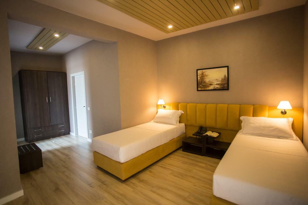 Vila Verde Beach Hotel Durrës 외부 사진