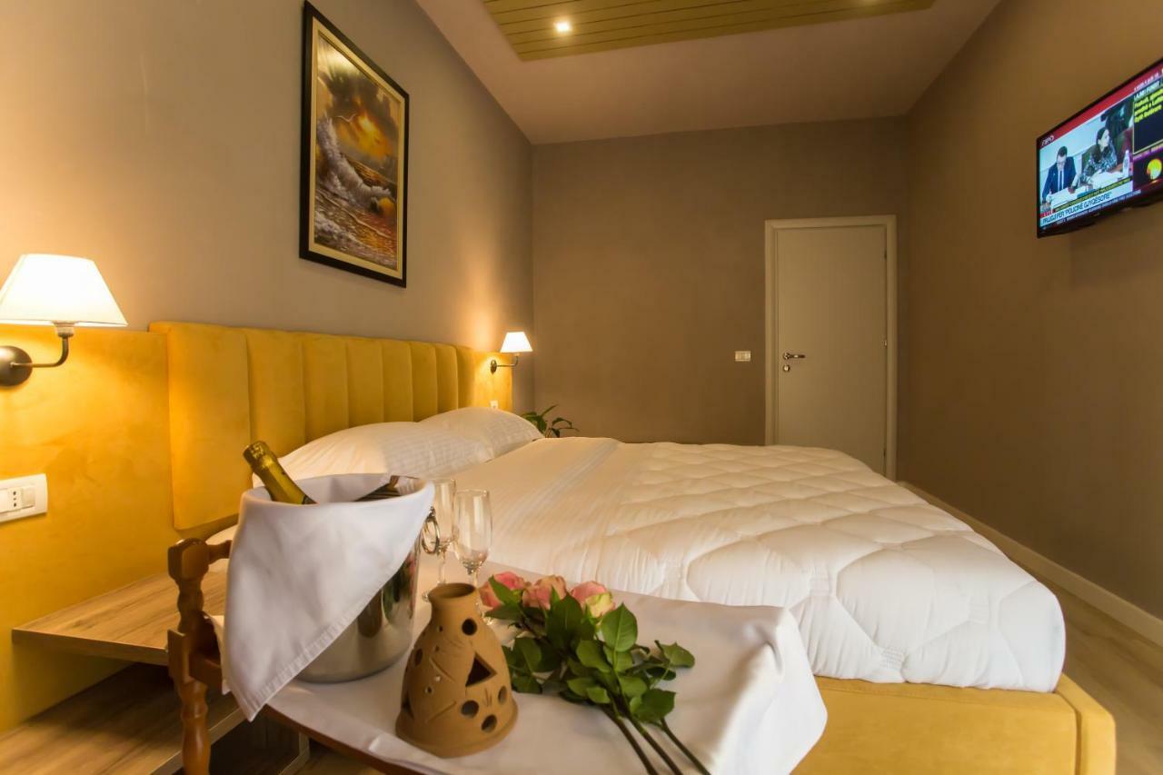 Vila Verde Beach Hotel Durrës 외부 사진