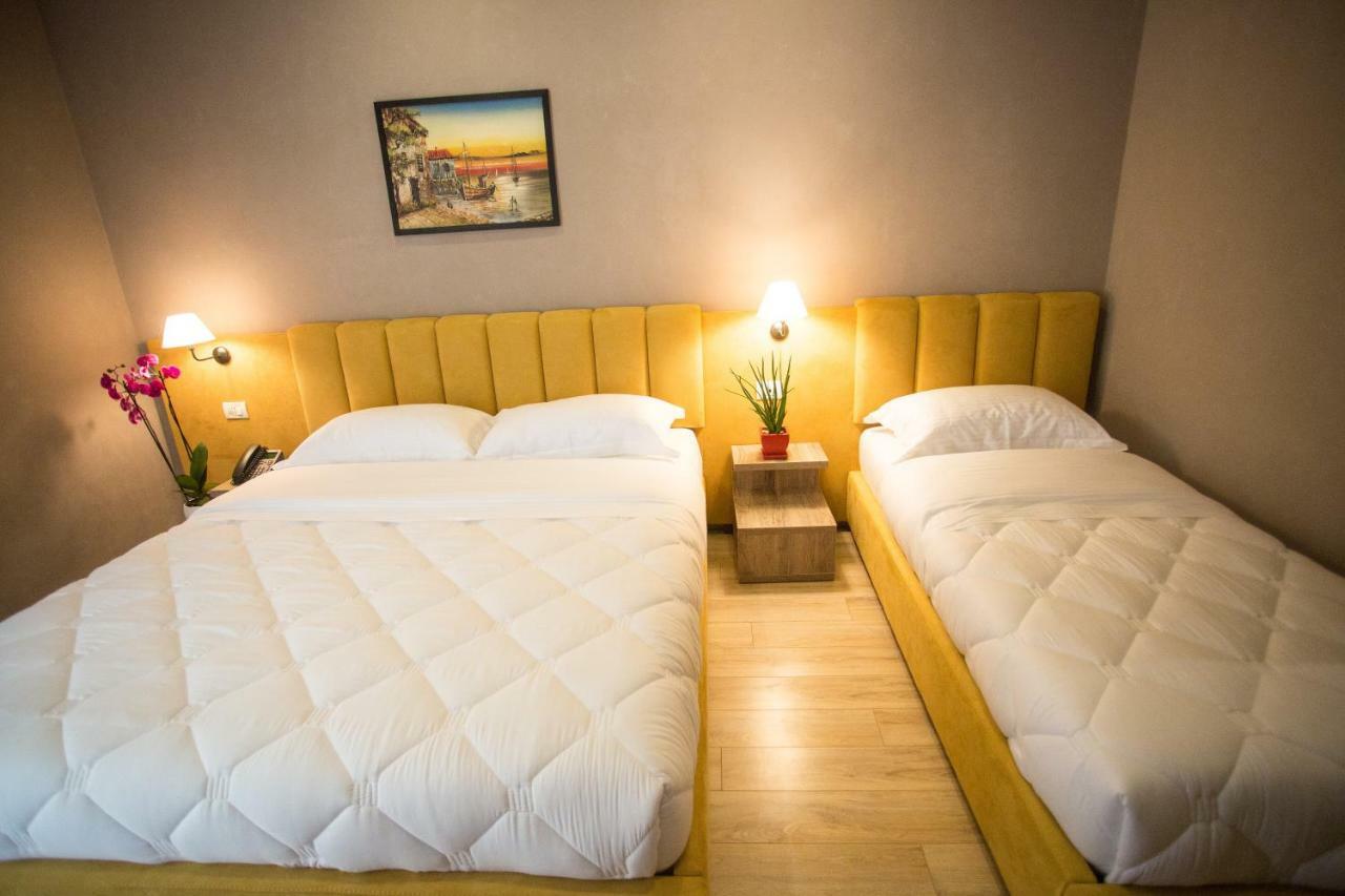 Vila Verde Beach Hotel Durrës 외부 사진