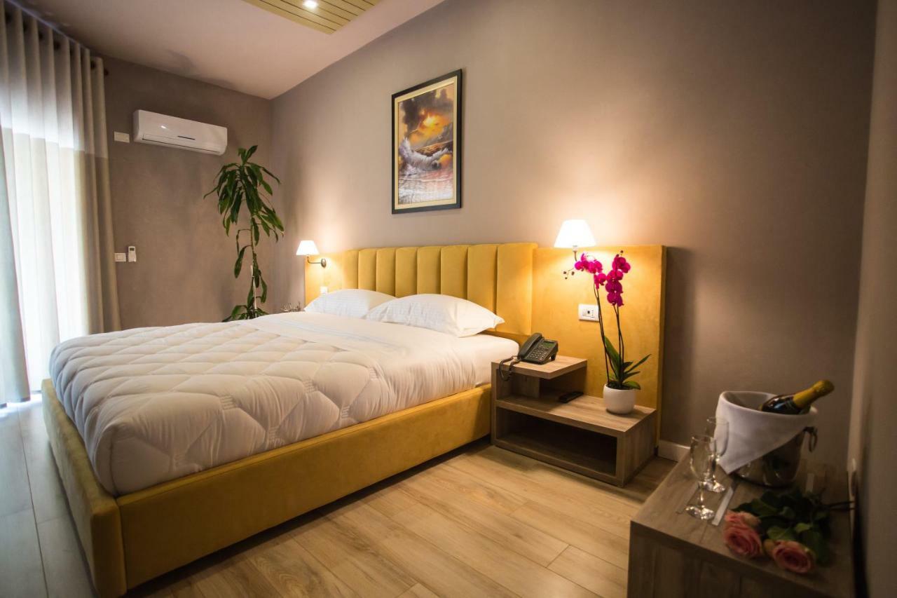 Vila Verde Beach Hotel Durrës 외부 사진