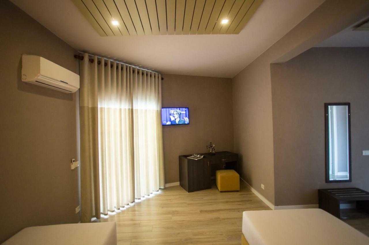 Vila Verde Beach Hotel Durrës 외부 사진
