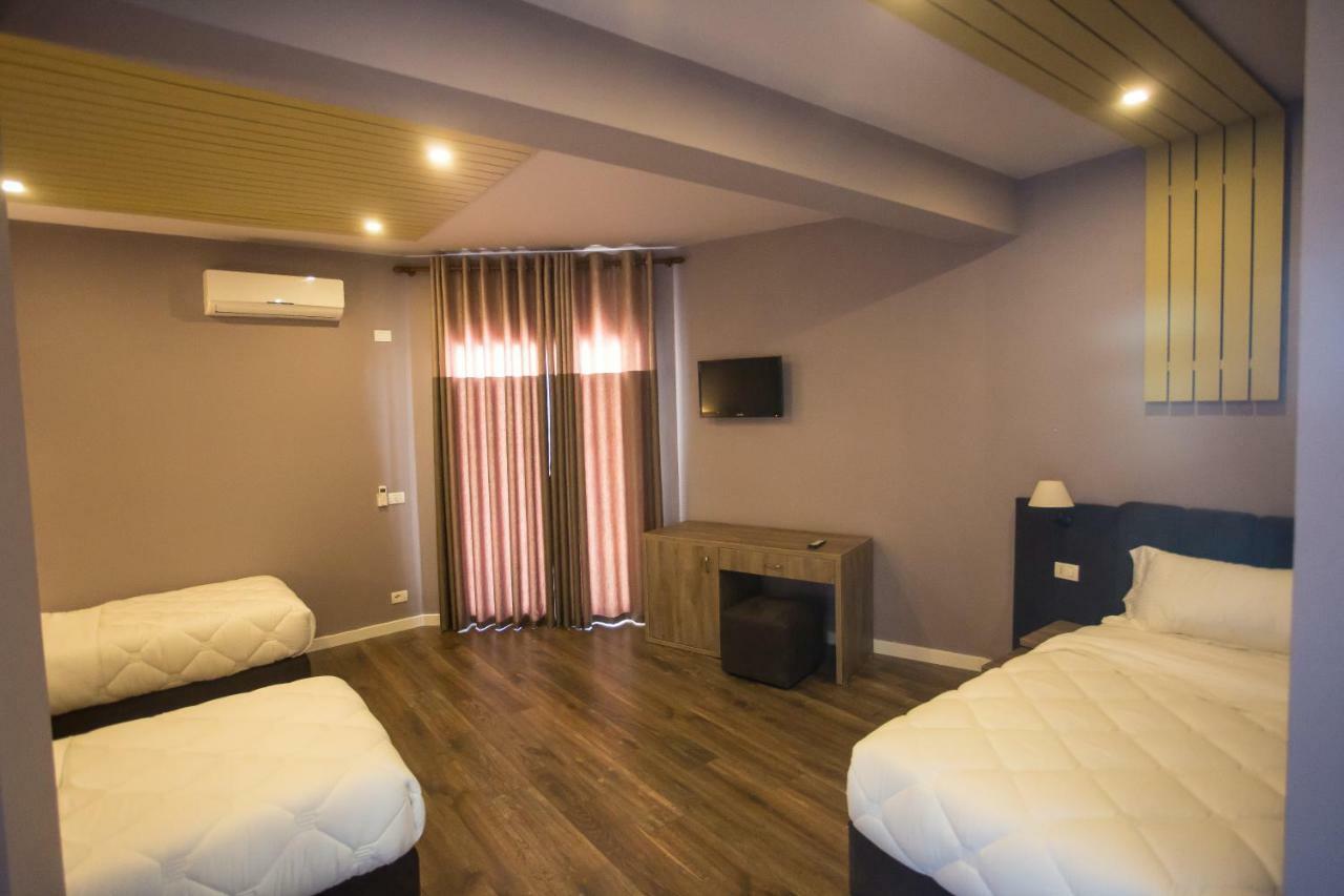 Vila Verde Beach Hotel Durrës 외부 사진